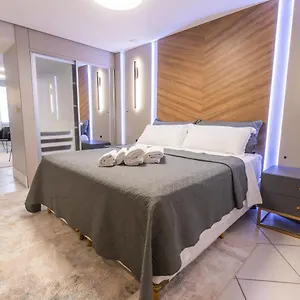 Delupo - Livin Aparthotel